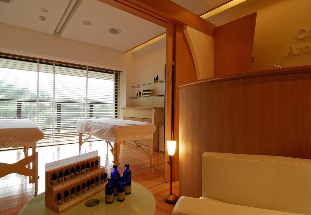 Hakone Tokinoshizuku Hotel Kültér fotó A treatment room at the spa